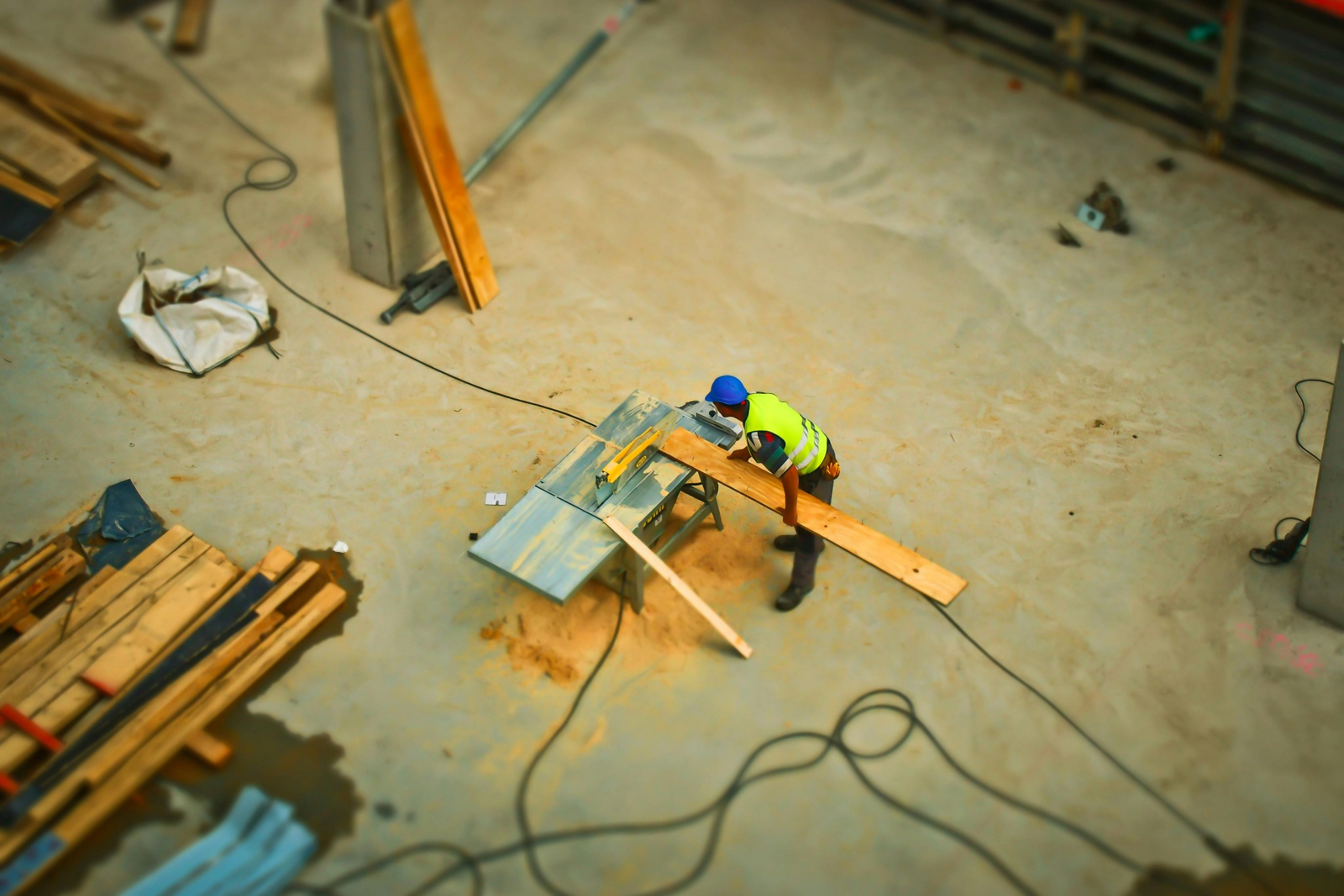 Interior and exterior decorating with careful prep, sharp finishes, and dependable project handling.